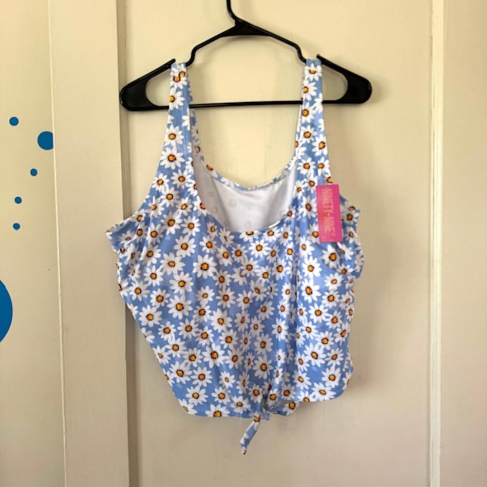NWT Daisy Cropped Swimsuit Top
